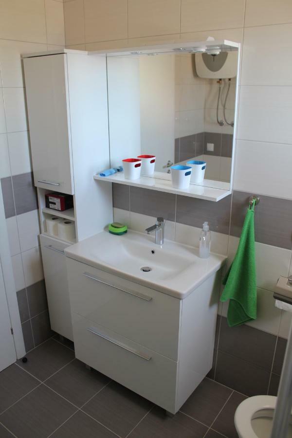 Mina Apartments Okrug Gornji Esterno foto